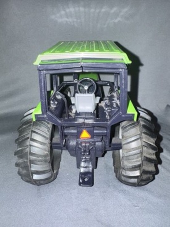 Deutz Allis 9150 AWD Tractor 1/16 Toy Collector Farm Model 1989 Green - Picture 4 of 9